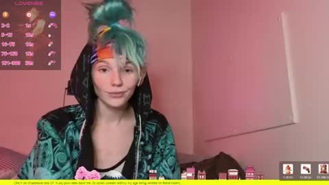 Snapshot of shyohiogirl chatting on 18, 7, 2026 Hippie online show from 18, 7, 2026
