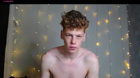 Snapshot of shyredstar chatting on 11, 1, 2025 Tom and Betty online show from 11, 1, 2025