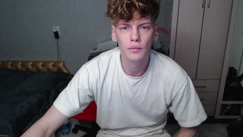 Snapshot of shyredstar chatting on 1, 2, 2025 Tom and Betty online show from 1, 2, 2025