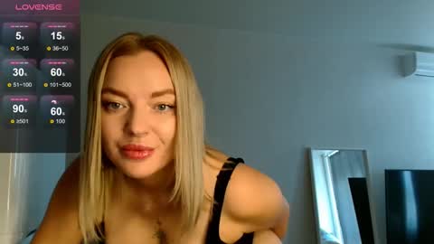 Snapshot of siberian_girl_ chatting on 16, 9, 2025 Eva online show from 16, 9, 2025