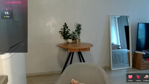 Snapshot of siberian_girl_ chatting on 6, 10, 2025 Eva online show from 6, 10, 2025