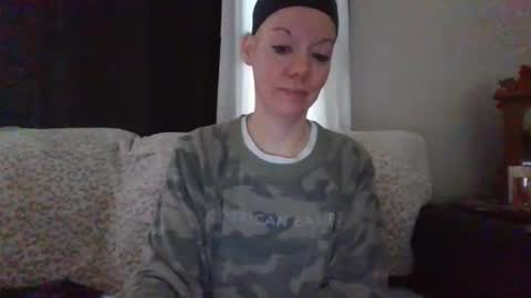 Snapshot of sidneyraee chatting on 17, 5, 2026 Mrs. St. Patrickk online show from 17, 5, 2026