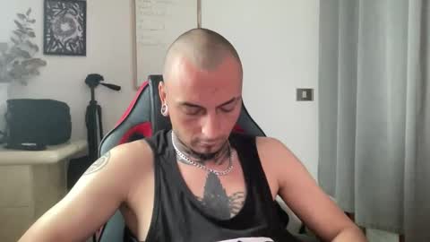 Snapshot of sidvicious23cm chatting on 6, 5, 2026 sidvicious23cm online show from 6, 5, 2026