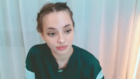 Snapshot of siennamia chatting on 27, 5, 2026 Sienna Mia online show from 27, 5, 2026