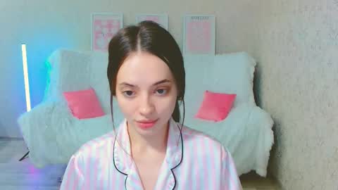 Snapshot of siennamia chatting on 4, 6, 2026 Sienna Mia online show from 4, 6, 2026