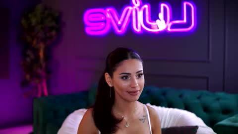 Sienna online show from 20, 11, 2025