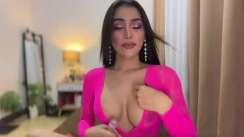 Snapshot of sierra_cox chatting on 14, 7, 2026 MISS YSABELLE online show from 14, 7, 2026
