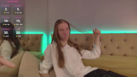 Snapshot of sighnsparks chatting on 12, 9, 2025 THEODORE online show from 12, 9, 2025