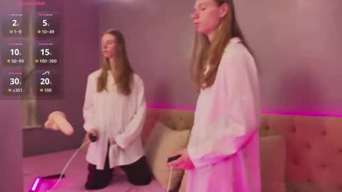 Snapshot of sighnsparks chatting on 17, 9, 2025 THEODORE online show from 17, 9, 2025