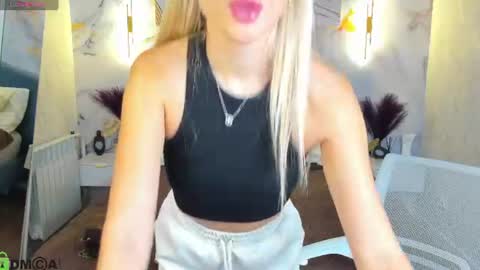 Snapshot of silen_tori chatting on 16, 7, 2026 Silen online show from 16, 7, 2026