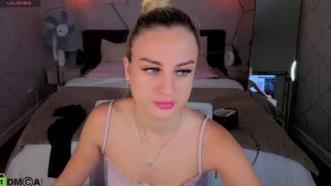 Snapshot of silen_tori chatting on 22, 7, 2026 Silen online show from 22, 7, 2026