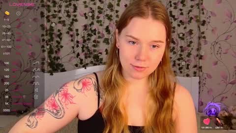 Snapshot of silent_princesses chatting on 10, 12, 2024 Chloe online show from 10, 12, 2024