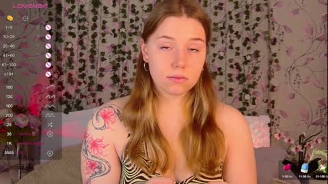 Snapshot of silent_princesses chatting on 14, 1, 2025 Chloe online show from 14, 1, 2025