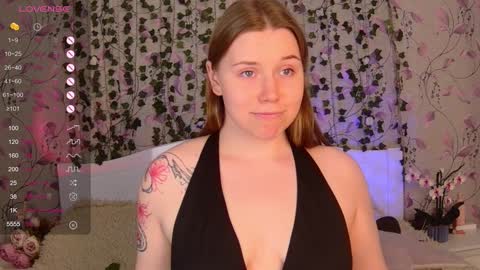 Snapshot of silent_princesses chatting on 29, 1, 2025 Chloe online show from 29, 1, 2025