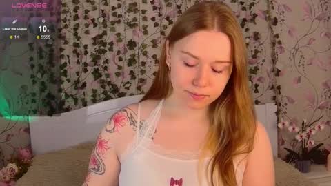 Snapshot of silent_princesses chatting on 13, 2, 2025 Chloe online show from 13, 2, 2025