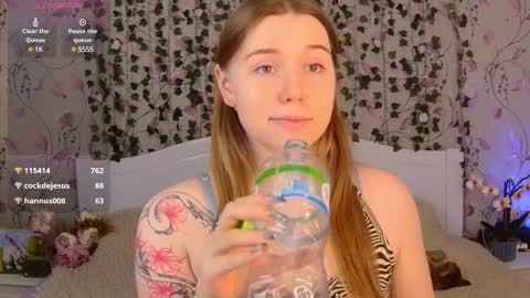 Snapshot of silent_princesses chatting on 25, 2, 2025 Chloe online show from 25, 2, 2025