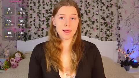 Snapshot of silent_princesses chatting on 28, 2, 2025 Chloe online show from 28, 2, 2025