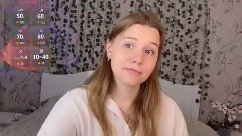 Snapshot of silent_princesses chatting on 10, 10, 2025 Chloe online show from 10, 10, 2025