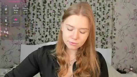 Snapshot of silent_princesses chatting on 27, 10, 2025 Chloe online show from 27, 10, 2025