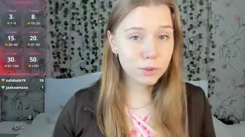 Snapshot of silent_princesses chatting on 11, 11, 2025 Chloe online show from 11, 11, 2025