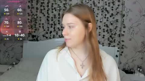 Snapshot of silent_princesses chatting on 1, 12, 2025 Chloe online show from 1, 12, 2025