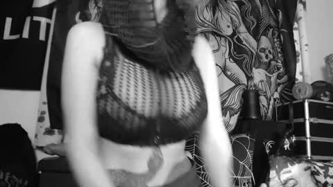 Allmylinkssilentmary666 online show from 10, 4, 2026