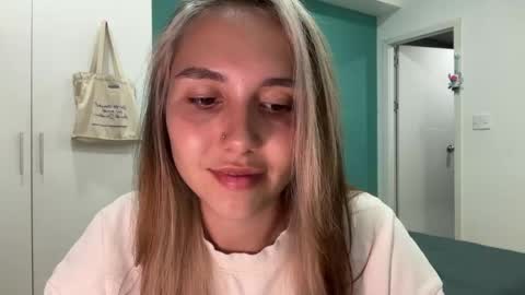 You fav Miss Si online show from 19, 3, 2026