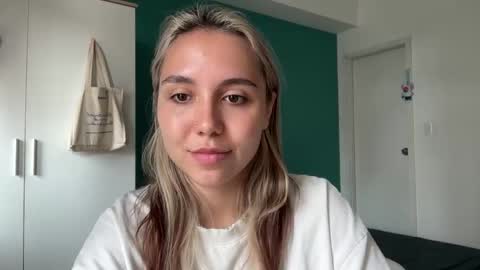 You fav Miss Si online show from 21, 3, 2026