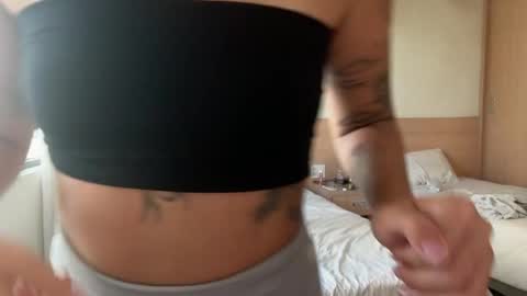 You fav Miss Si online show from 14, 4, 2026