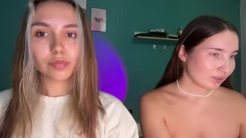 Snapshot of silicia_lu chatting on 5, 5, 2026 You fav Miss Si online show from 5, 5, 2026