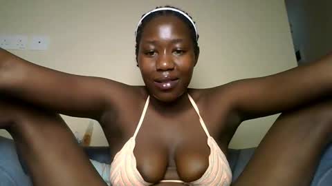 Snapshot of silky_aura chatting on 3, 6, 2026 Memoo online show from 3, 6, 2026