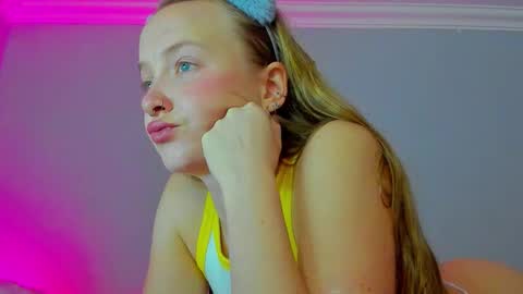 Mila online show from 24, 9, 2025