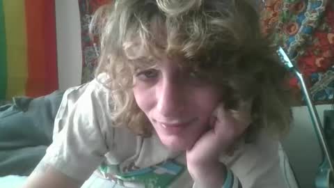 Snapshot of sillycutecow chatting on 4, 11, 2025 Hailey online show from 4, 11, 2025