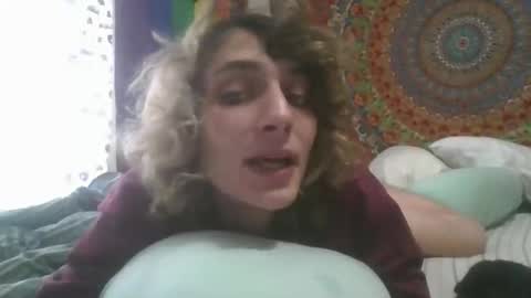 Snapshot of sillycutecow chatting on 11, 11, 2025 Hailey online show from 11, 11, 2025