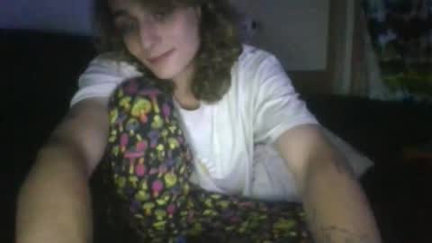 Snapshot of sillycutecow chatting on 17, 12, 2025 Hailey online show from 17, 12, 2025