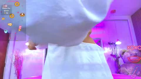 Snapshot of silvana_monroe chatting on 5, 3, 2025 SIlvana online show from 5, 3, 2025