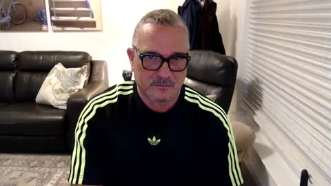 Snapshot of silveroli187 chatting on 20, 9, 2025 silveroli187 online show from 20, 9, 2025