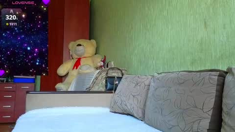 Snapshot of silviasexyy chatting on 2, 2, 2025 miss Anna online show from 2, 2, 2025