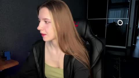 simikiss online show from 8, 5, 2026