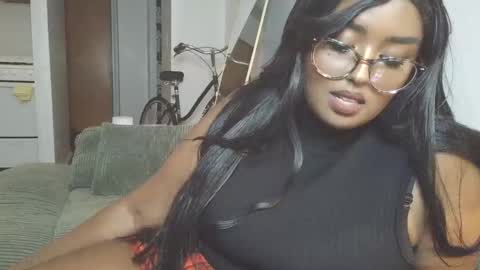 Simin Fox online show from 1, 10, 2025