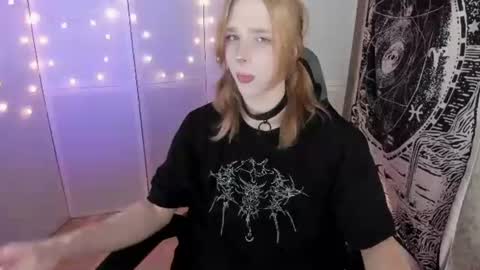 Snapshot of simochka_ chatting on 2, 7, 2026 Simochka online show from 2, 7, 2026