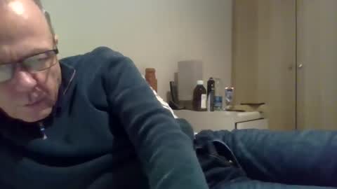 simon56691 online show from 19, 12, 2024