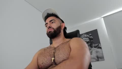 Snapshot of simon_leon01 chatting on 24, 6, 2026 simon_leon01 online show from 24, 6, 2026