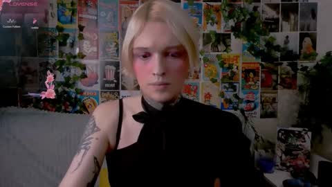 Snapshot of simona_rain chatting on 4, 10, 2025 Simona online show from 4, 10, 2025
