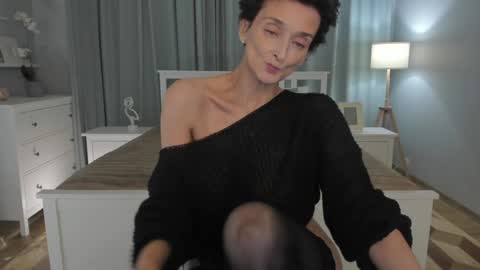 Simona  online show from 8, 12, 2024