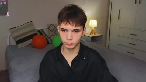 Snapshot of simonboy592 chatting on 22, 3, 2026 Alex online show from 22, 3, 2026