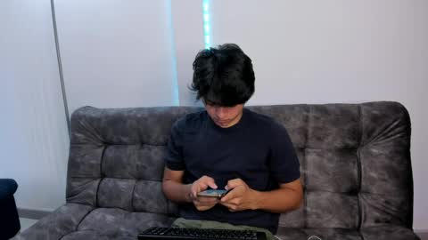  Simon  online show from 20, 1, 2025