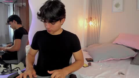  Simon  online show from 26, 1, 2025