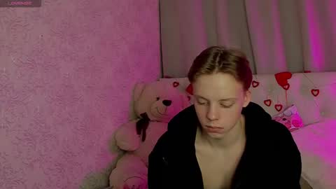 Snapshot of simonwarner chatting on 18, 2, 2026 Simon online show from 18, 2, 2026