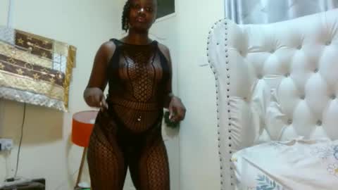 Snapshot of simply_eve1 chatting on 5, 5, 2026 simply_eve1 online show from 5, 5, 2026
